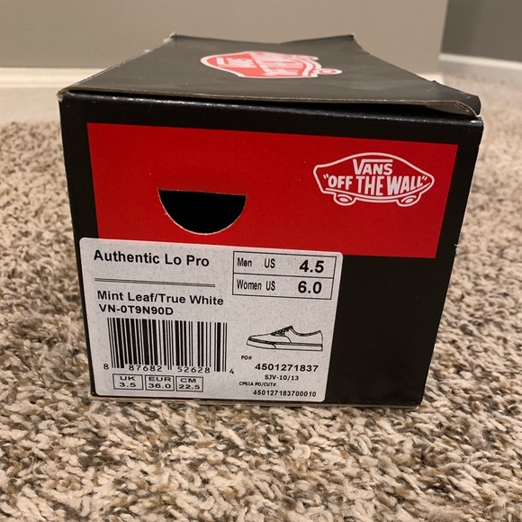 Vans - Picture 4 of 4